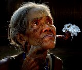 Nguoi me nhin xa xam